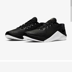 Nike metcons size 7 shoes sneakers